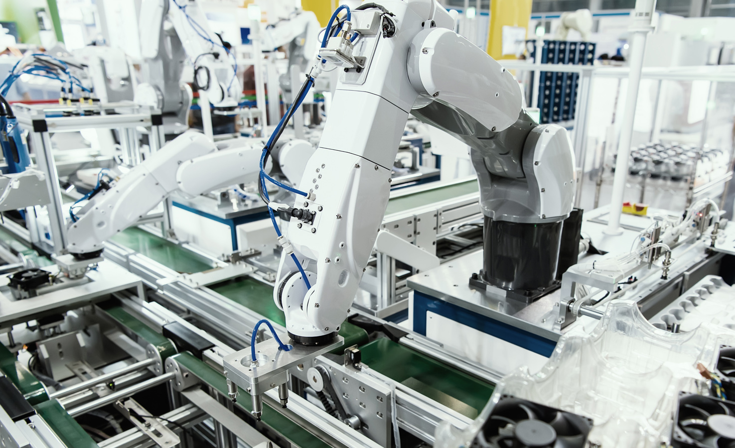 Bild eines automotischen Robotors in der Produktion.